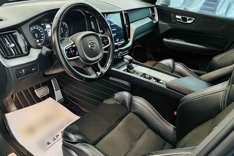 Used Volvo XC60 2018 T5 4x4 Zhiya Sport Edition Interior 2