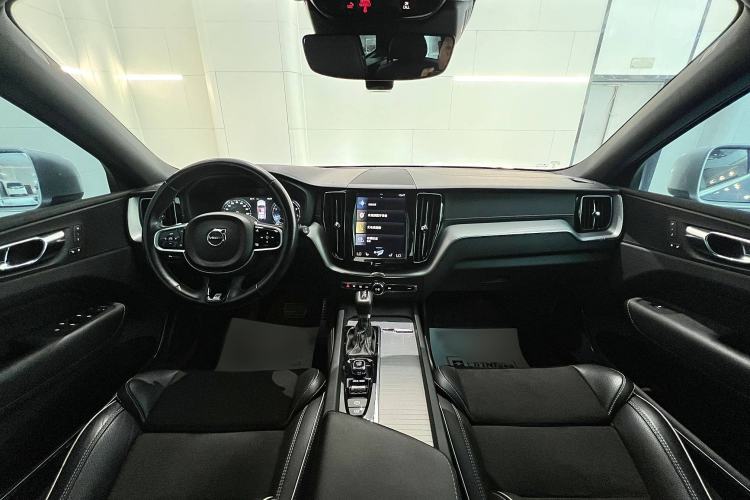 Used Volvo XC60 2018 T5 4x4 Zhiya Sport Edition Interior 4
