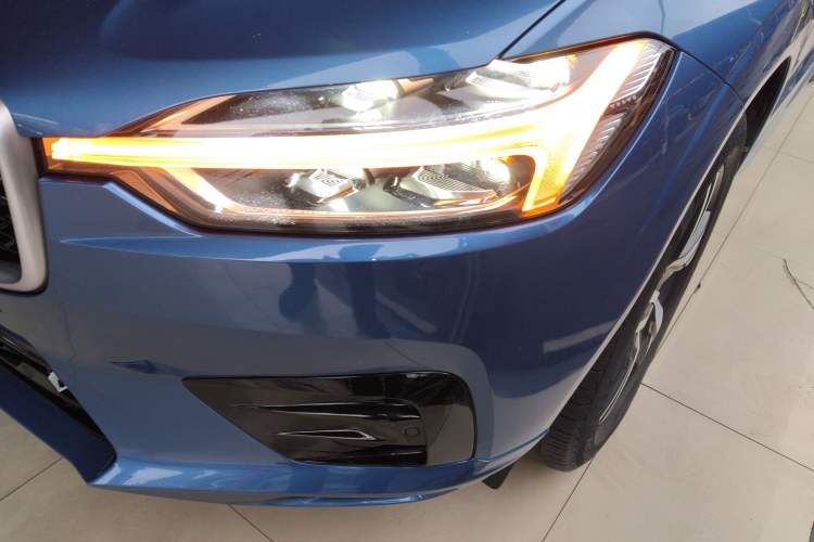 Used Volvo XC60 2018 T5 4x4 Smart & Sporty Edition Left Front Headlight