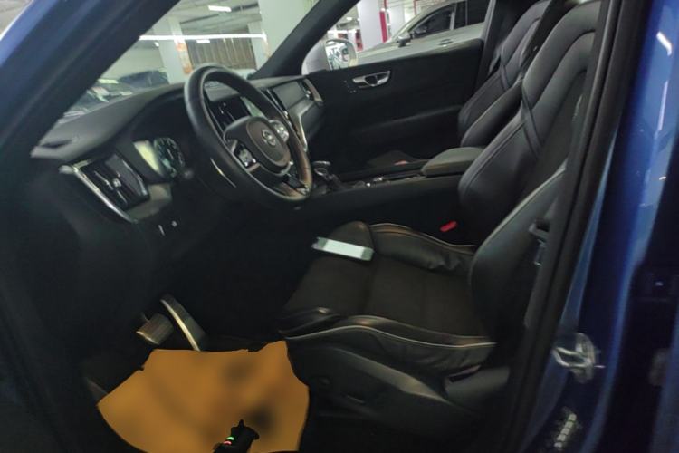Used Volvo XC60 2018 T5 4x4 Smart & Sporty Edition Left Front Seat