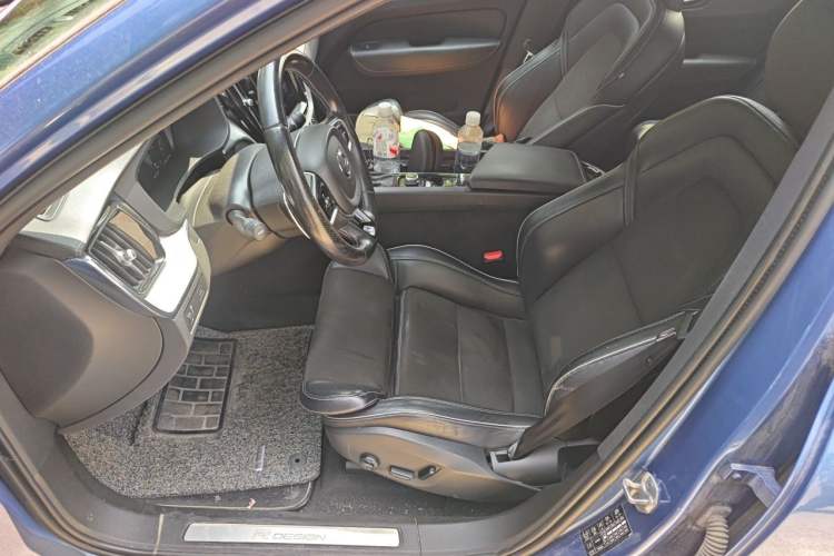 Used Volvo XC60 2018 T5 4x4 Zhiya Sport Edition Left Front Seat