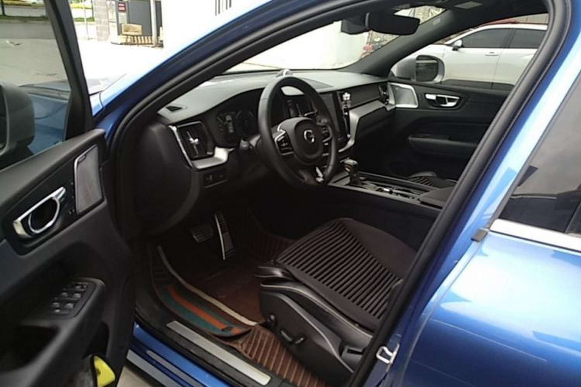 Used Volvo XC60 2018 T5 4x4 Zhiya Sport Edition Left Front Seat