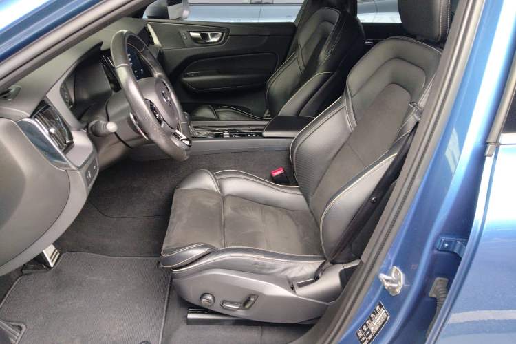 Used Volvo XC60 2018 T5 4x4 Smart & Sporty Edition Left Front Seat