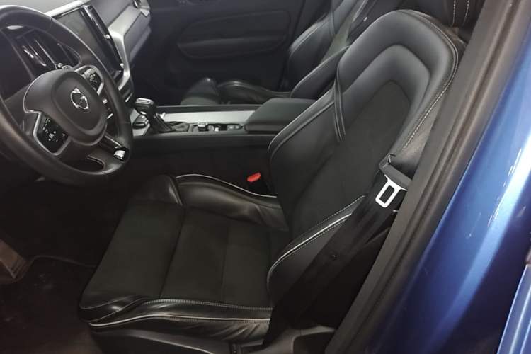 Used Volvo XC60 2018 T5 4x4 Smart & Sporty Edition Left Front Seat