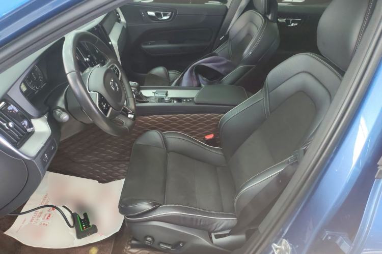 Used Volvo XC60 2018 T5 4x4 Smart & Sporty Edition Left Front Seat