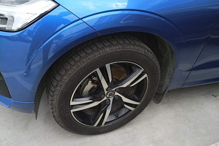 Used Volvo XC60 2018 T5 4x4 Zhiya Sport Edition Left Front Wheel Hub