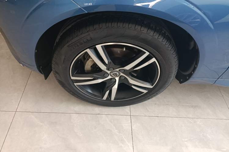 Used Volvo XC60 2018 T5 4x4 Zhiya Sport Edition Left Front Wheel Hub