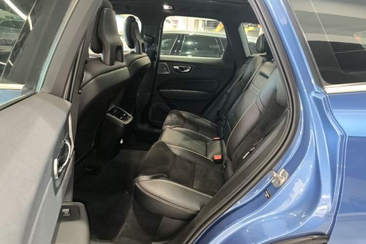 Used Volvo XC60 2018 T5 4x4 Zhiya Sport Edition Left Rear Seat