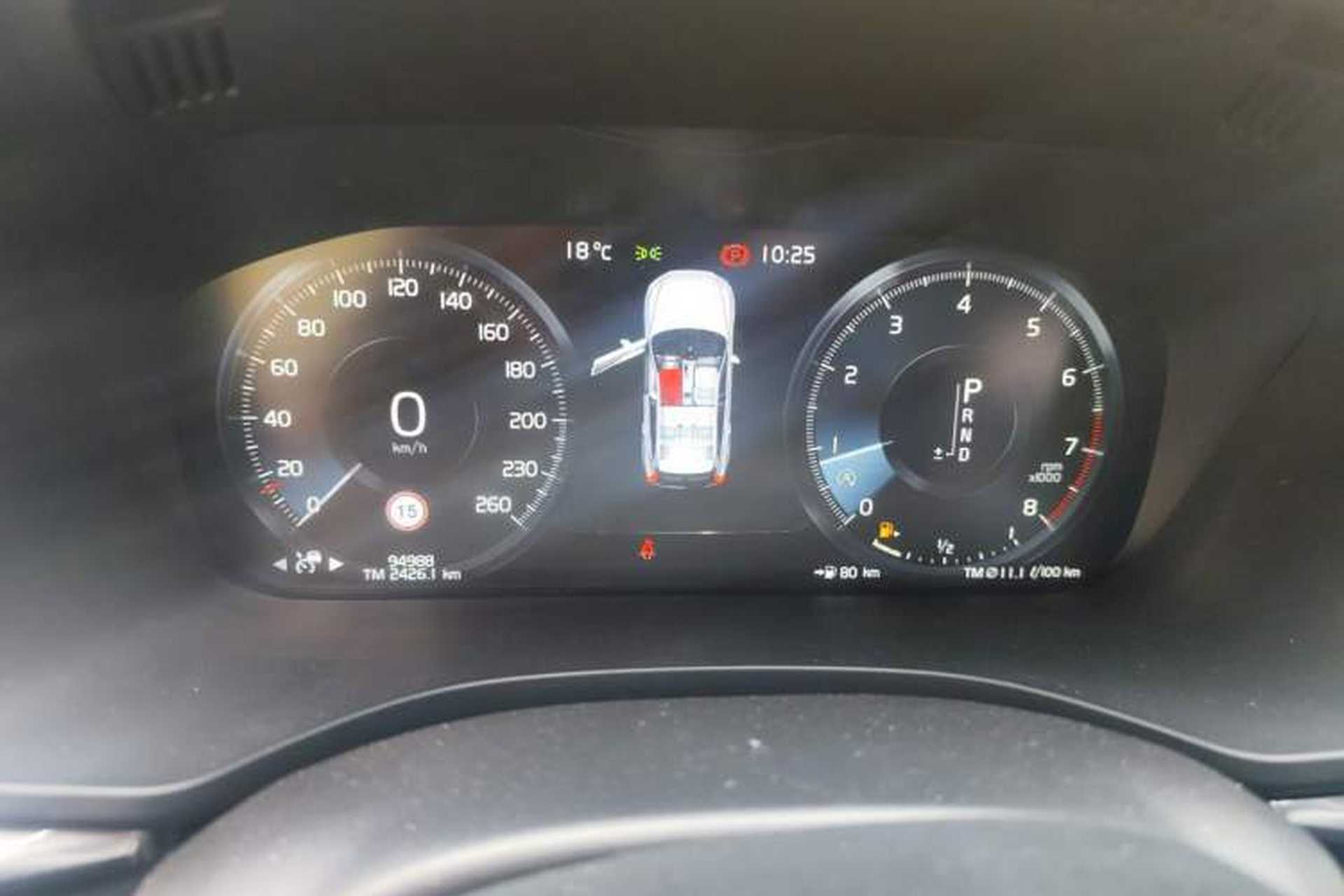 Used Volvo XC60 2018 T5 4x4 Zhiya Sport Edition Odometer Close Up