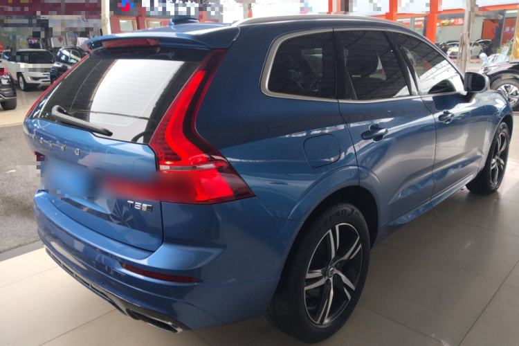 Used Volvo XC60 2018 T5 4x4 Smart & Sporty Edition Rear Right 45 Deg