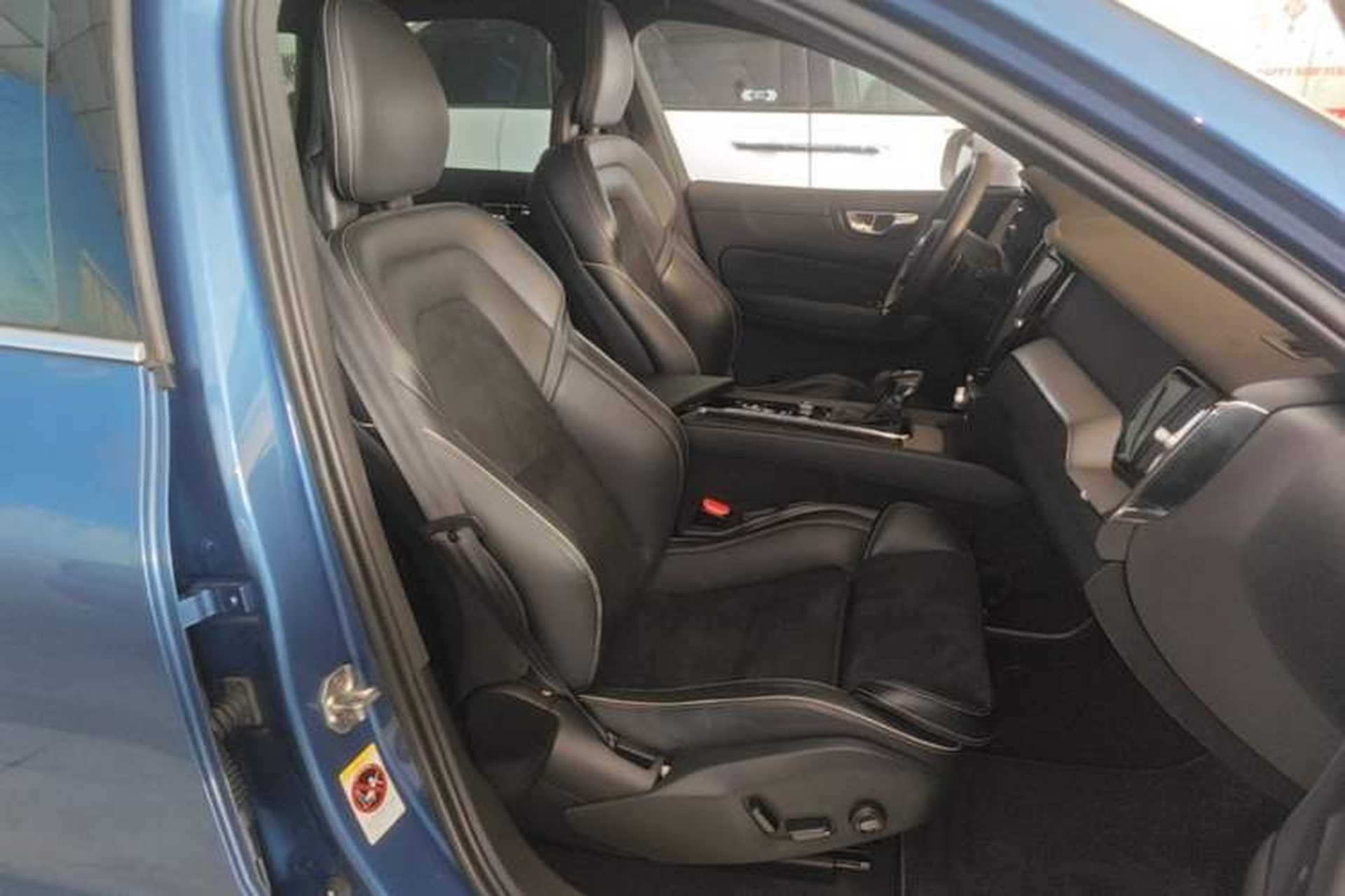 Used Volvo XC60 2018 T5 4x4 Smart & Sporty Edition Right Front Seat