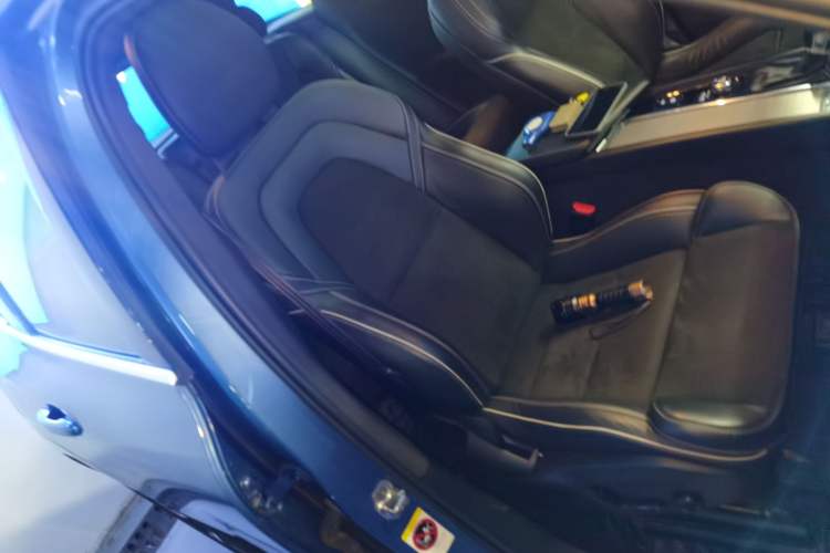 Used Volvo XC60 2018 T5 4x4 Smart & Sporty Edition Right Front Seat