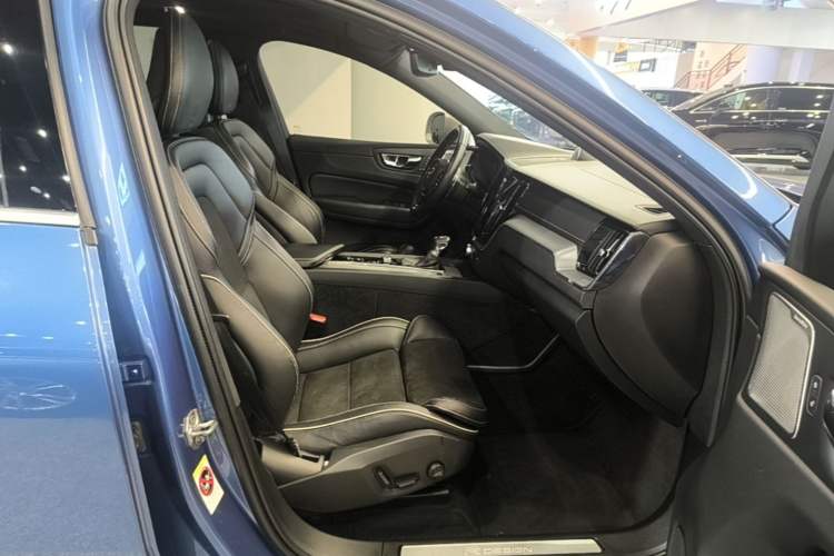 Used Volvo XC60 2018 T5 4x4 Zhiya Sport Edition Right Front Seat