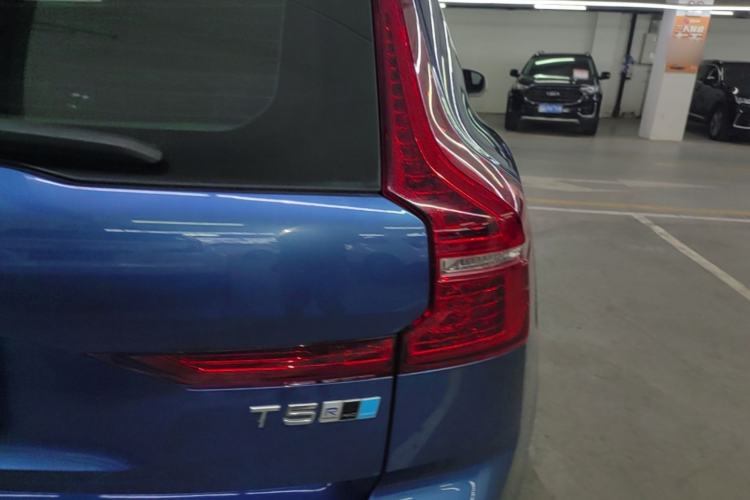 Used Volvo XC60 2018 T5 4x4 Smart & Sporty Edition Right Rear Taillight