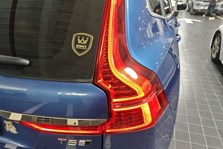Used Volvo XC60 2018 T5 4x4 Smart & Sporty Edition Right Rear Taillight