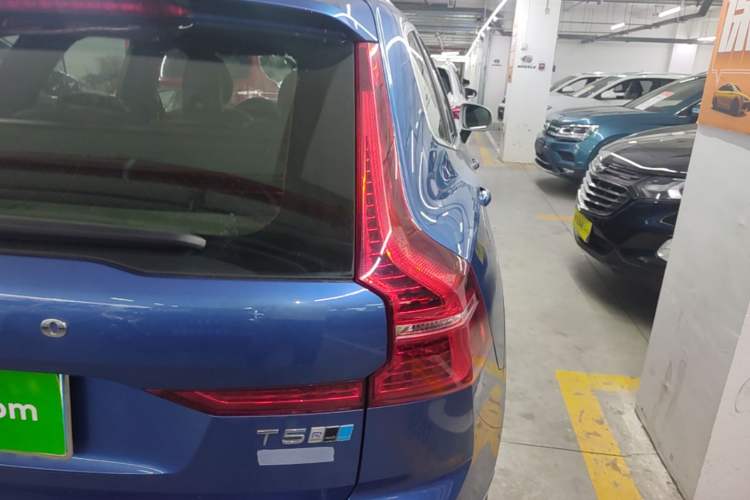 Used Volvo XC60 2018 T5 4x4 Smart & Sporty Edition Right Rear Taillight