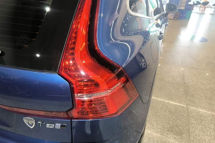 Used Volvo XC60 2018 T5 4x4 Zhiya Sport Edition Right Rear Taillight