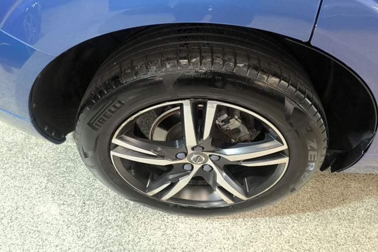 Used Volvo XC60 2018 T5 4x4 Zhiya Sport Edition Right Rear Wheel Hub