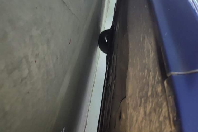 Used Volvo XC60 2018 T5 4x4 Smart & Sporty Edition Right Side Sill