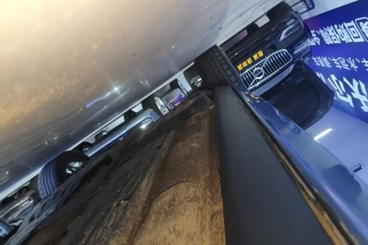 Used Volvo XC60 2018 T5 4x4 Zhiya Sport Edition Right Side Sill