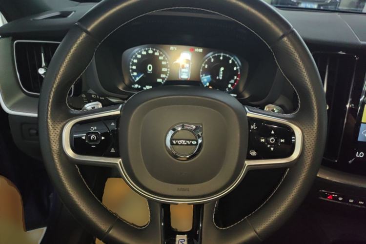 Used Volvo XC60 2018 T5 4x4 Smart & Sporty Edition Steering Wheel