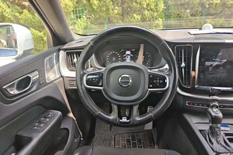 Used Volvo XC60 2018 T5 4x4 Zhiya Sport Edition Steering Wheel