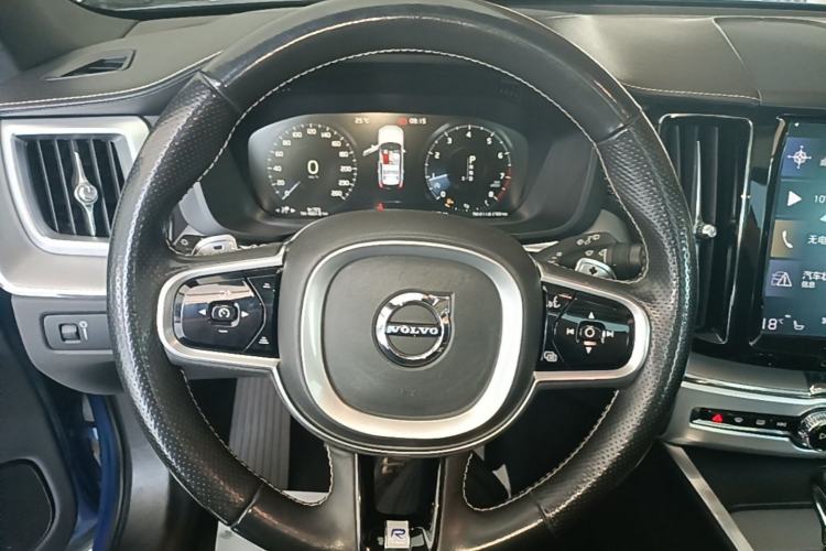 Used Volvo XC60 2018 T5 4x4 Zhiya Sport Edition Steering Wheel