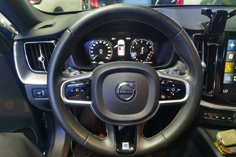 Used Volvo XC60 2018 T5 4x4 Smart & Sporty Edition Steering Wheel
