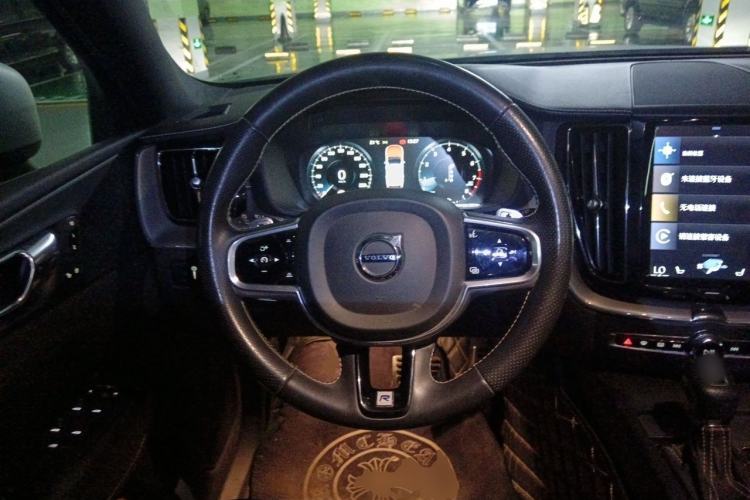 Used Volvo XC60 2018 T5 4x4 Zhiya Sport Edition Steering Wheel