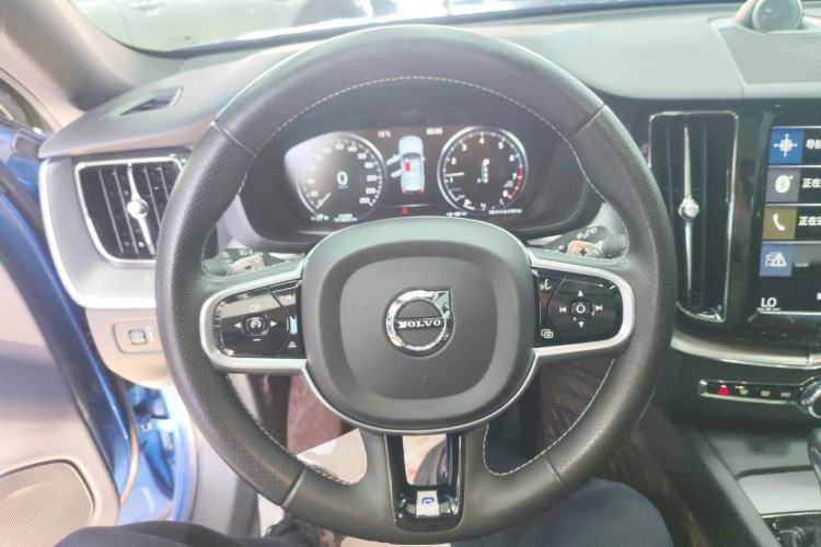 Used Volvo XC60 2018 T5 4x4 Smart & Sporty Edition Steering Wheel