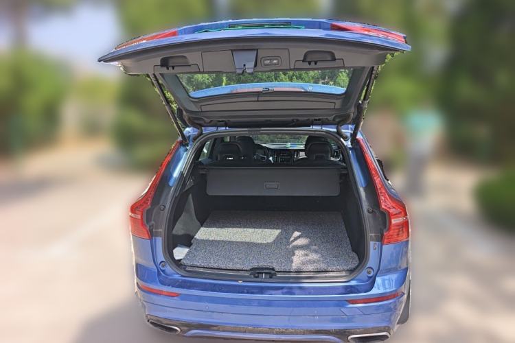 Used Volvo XC60 2018 T5 4x4 Zhiya Sport Edition Trunk