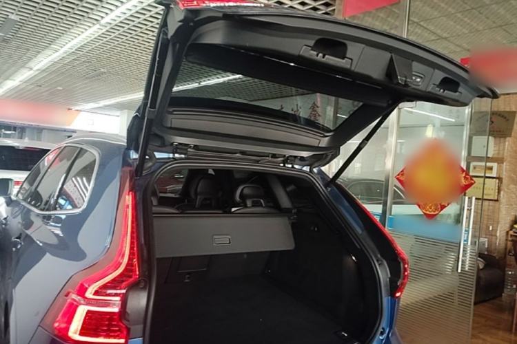 Used Volvo XC60 2018 T5 4x4 Zhiya Sport Edition Trunk