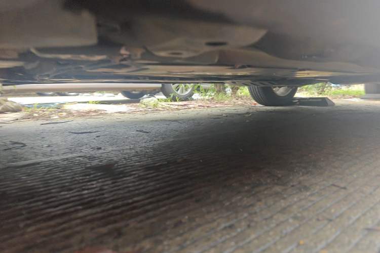 Used Volvo XC60 2018 T5 4x4 Zhiyi Edition Chassis Front Left