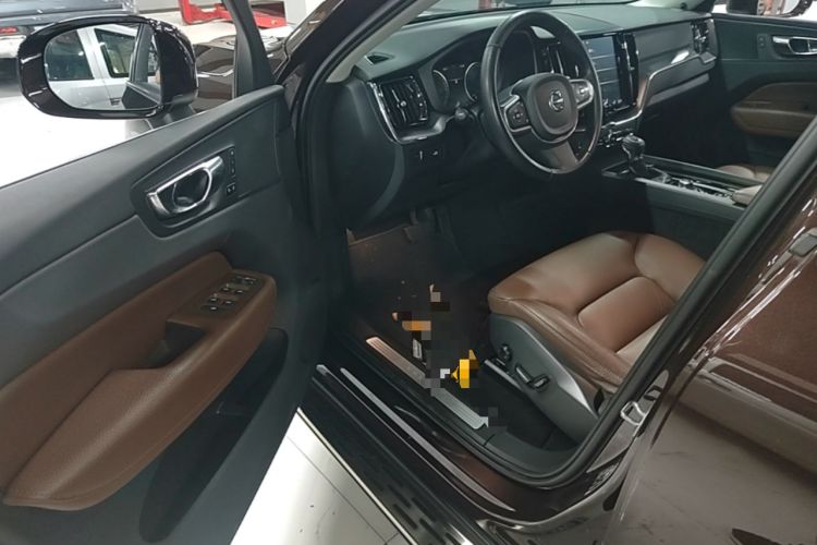 Used Volvo XC60 2018 T5 4x4 Smart Edition Driver Seat