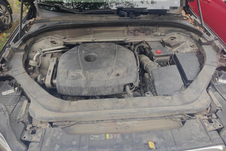Used Volvo XC60 2018 T5 4x4 Zhiyi Edition Engine Bay