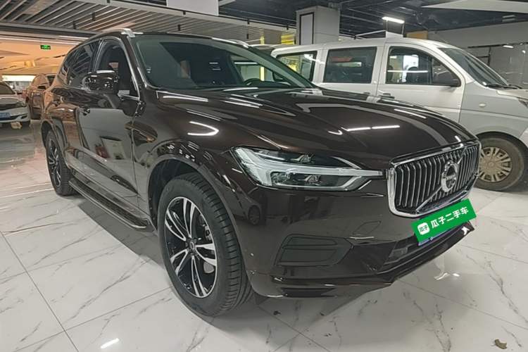 Used Volvo XC60 2018 T5 4x4 Smart Edition Exterior 1