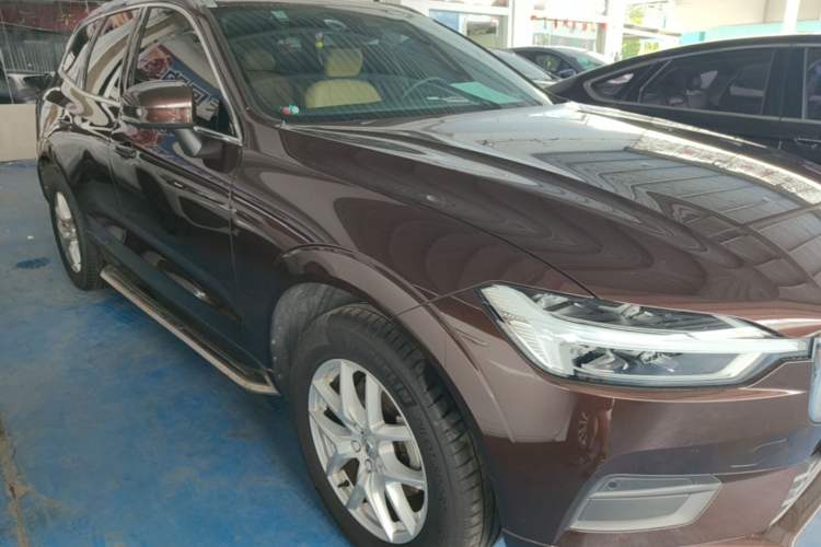Used Volvo XC60 2018 T4 Zhiyi Edition Front Right 45 Deg