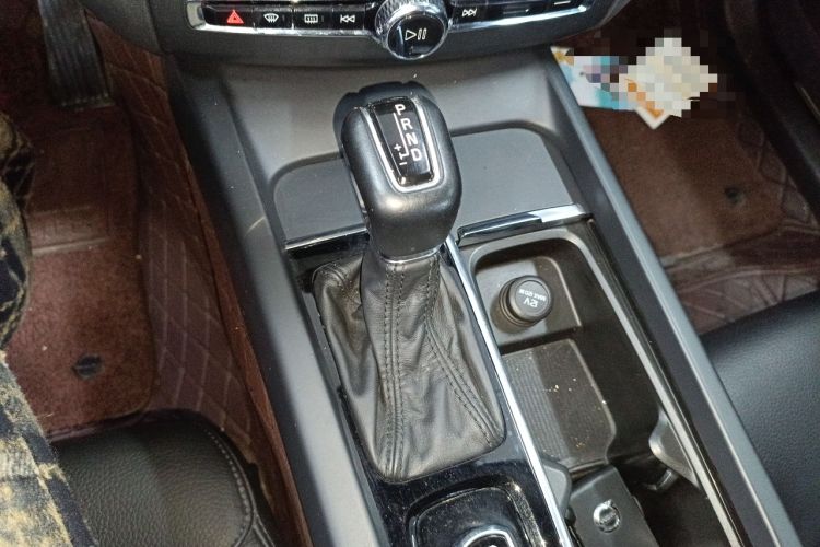 Used Volvo XC60 2018 T5 4x4 Zhiyi Edition Gear Lever