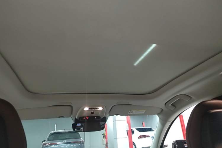 Used Volvo XC60 2018 T5 4x4 Smart Edition Headliner