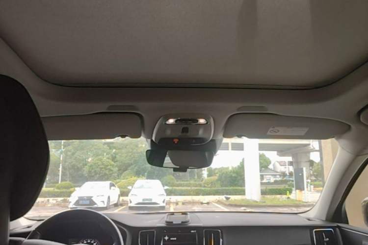 Used Volvo XC60 2018 T5 4x4 Smart Edition Headliner