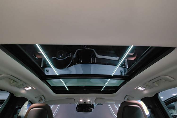 Used Volvo XC60 2018 T5 4x4 Zhiya Luxury Edition Headliner