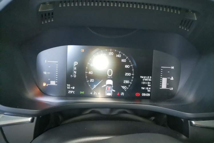Used Volvo XC60 2018 T4 Zhiyi Edition Instrument Cluster