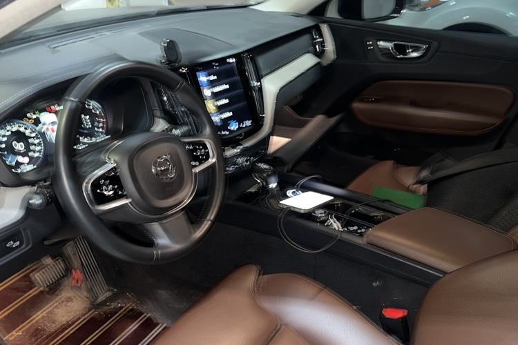 Used Volvo XC60 2018 T5 4x4 Zhiya Luxury Edition Interior 1