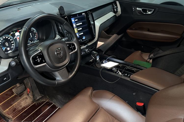 Used Volvo XC60 2018 T5 4x4 Zhiya Luxury Edition Interior 3
