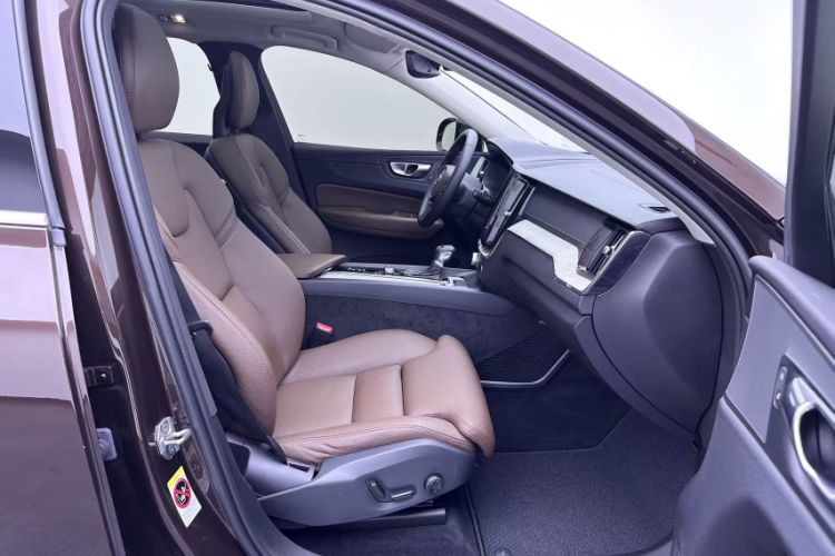 Used Volvo XC60 2018 T5 4x4 Zhiya Luxury Edition Interior 6