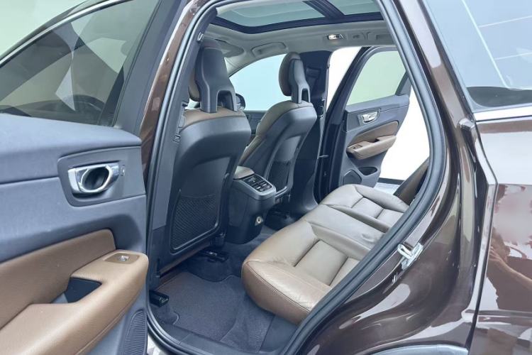 Used Volvo XC60 2018 T5 4x4 Zhiya Luxury Edition Interior 9