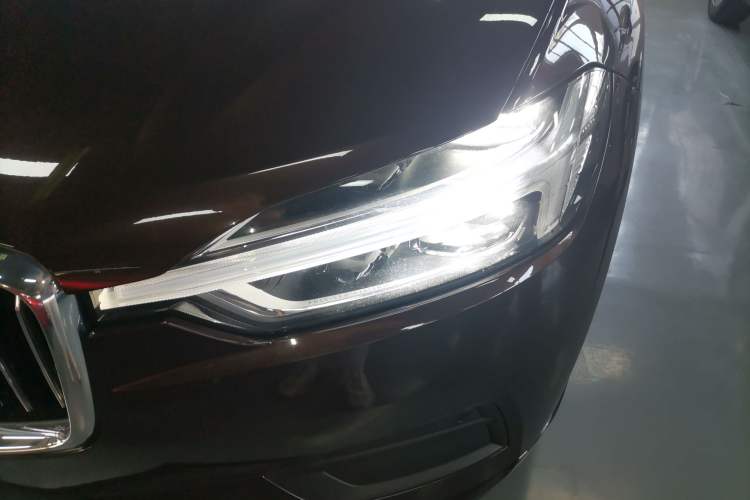 Used Volvo XC60 2018 T4 Zhiyi Edition Left Front Headlight