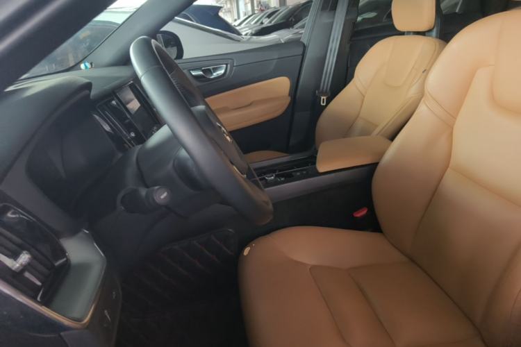 Used Volvo XC60 2018 T4 Zhiyi Edition Left Front Seat