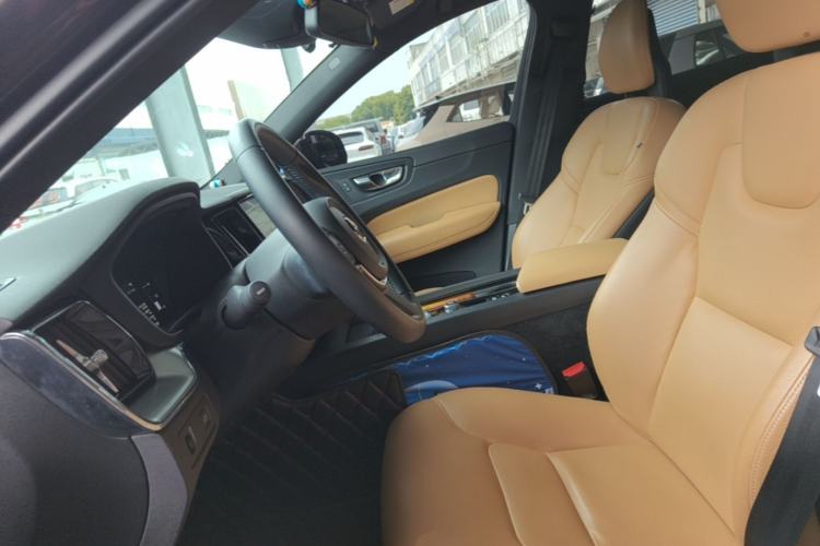 Used Volvo XC60 2018 T4 Zhiyi Edition Left Front Seat