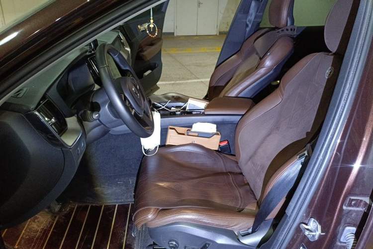 Used Volvo XC60 2018 T5 4x4 Zhiya Luxury Edition Left Front Seat